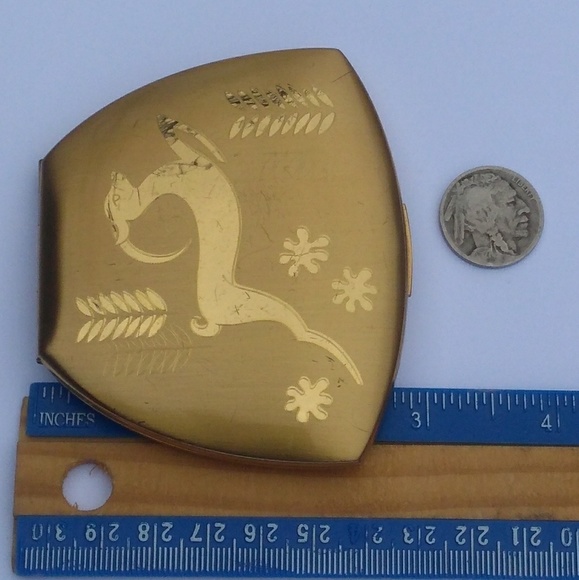 '60s VINTAGE Elgin GoldTone Compact Etched Deer - Picture 8 of 8